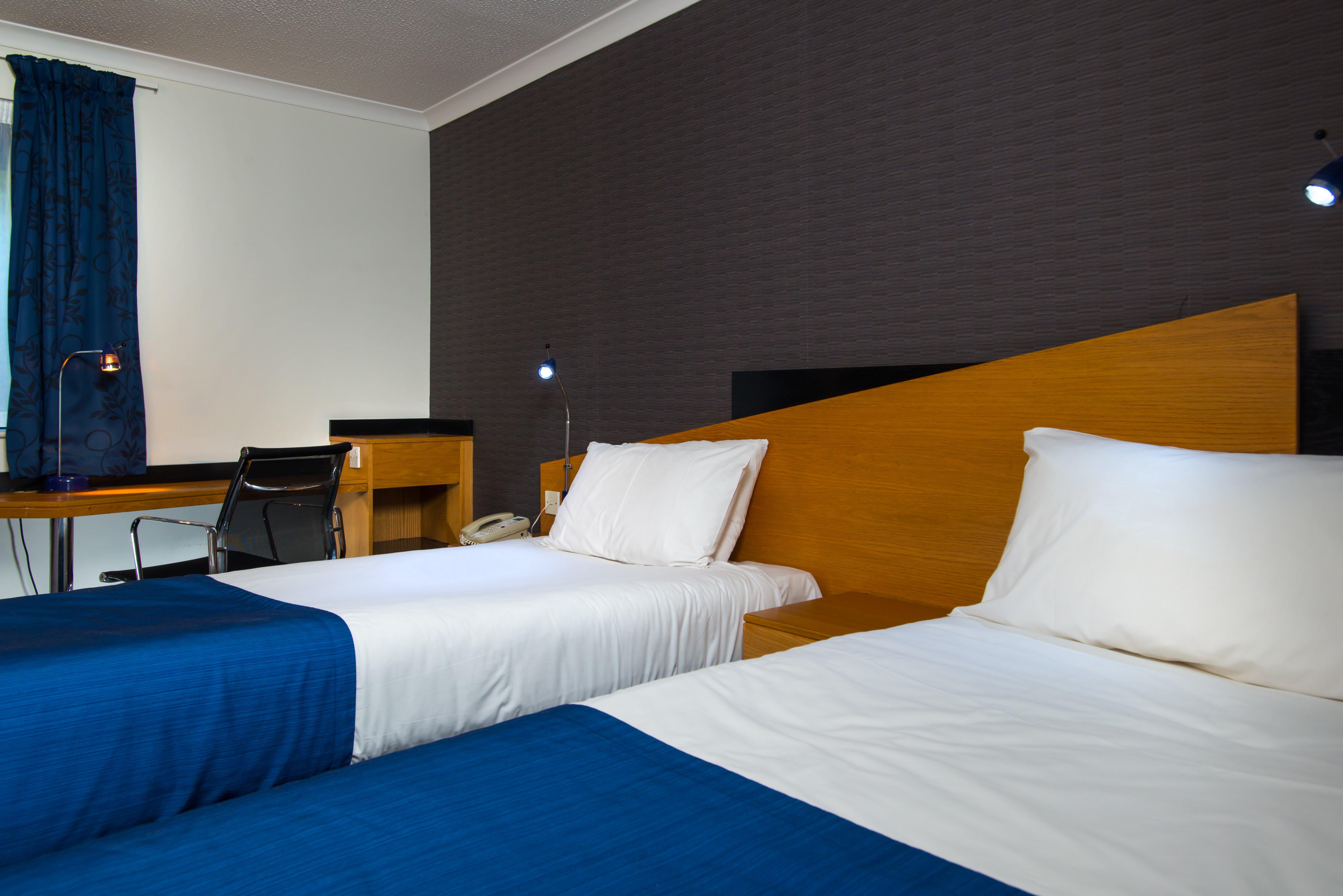 Holiday Inn Express Inverness By Ihg Exterior foto