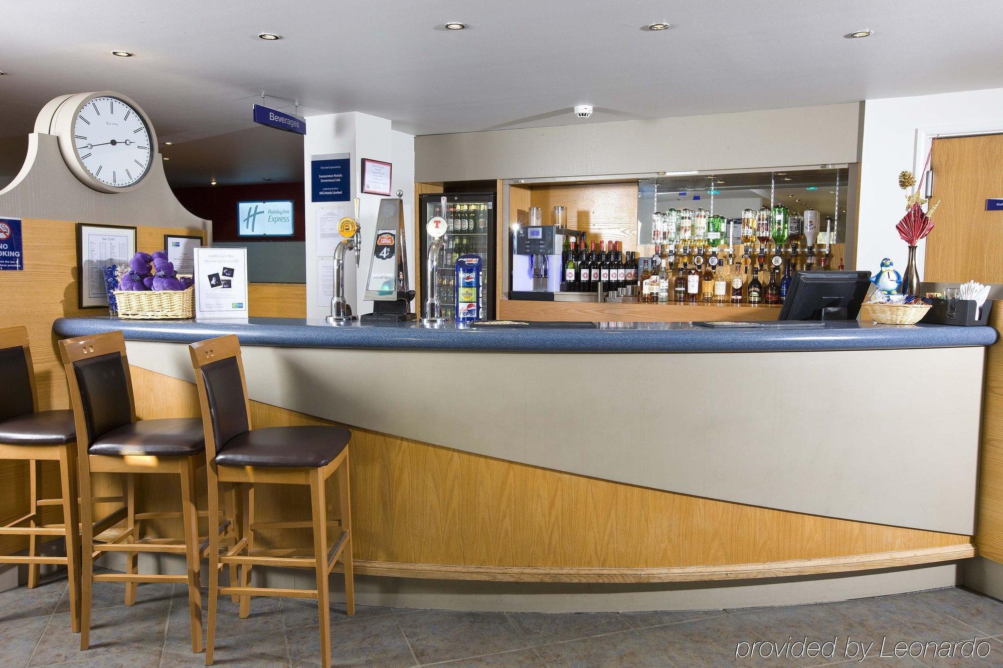 Holiday Inn Express Inverness By Ihg Exterior foto