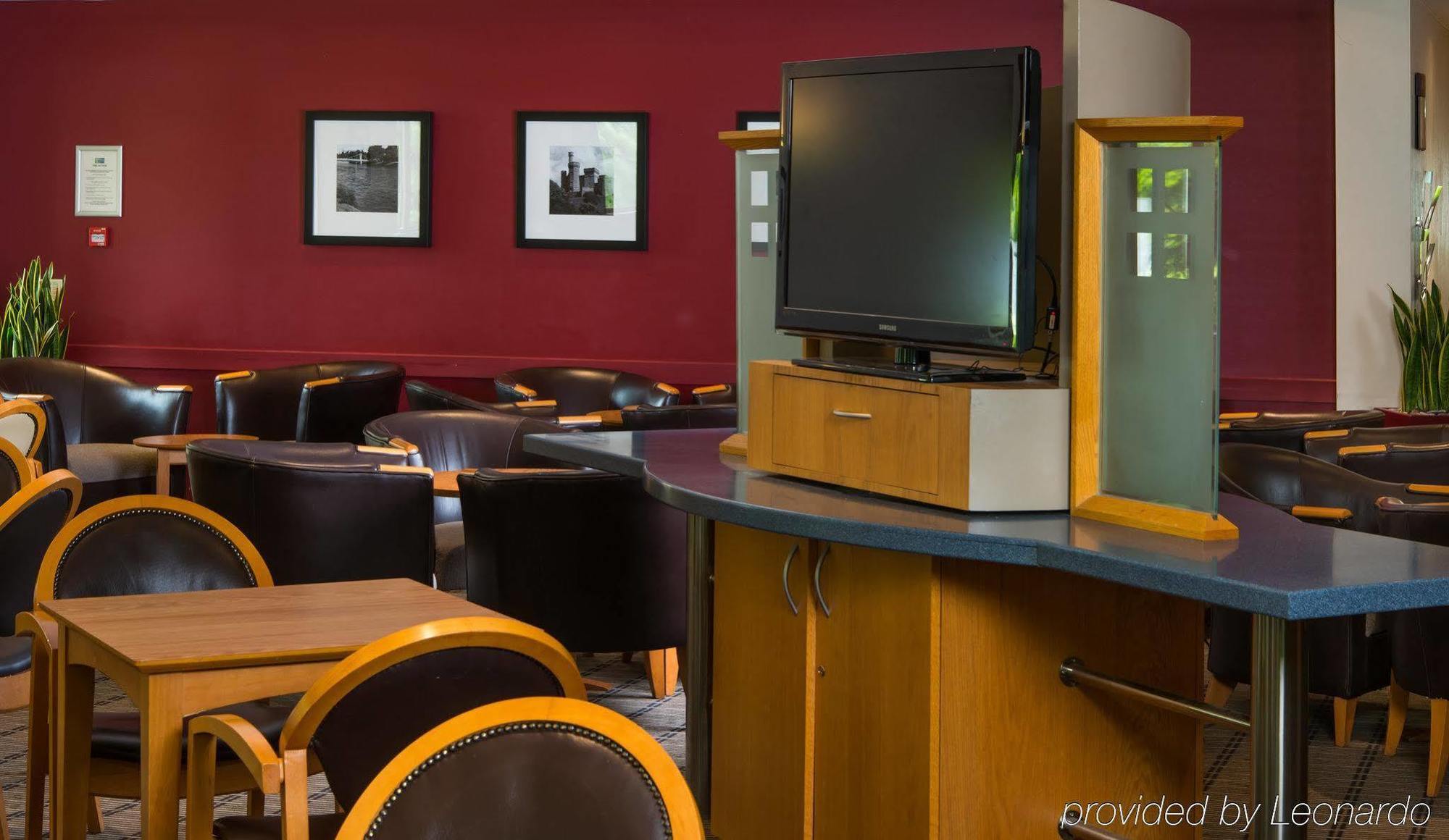 Holiday Inn Express Inverness By Ihg Exterior foto