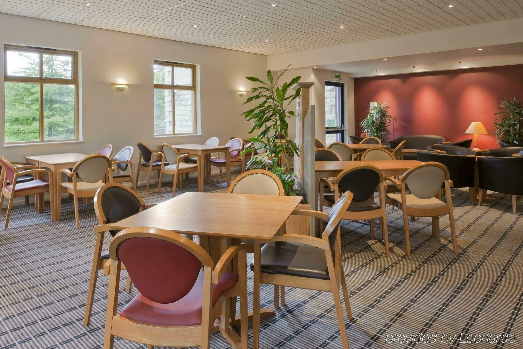 Holiday Inn Express Inverness By Ihg Exterior foto